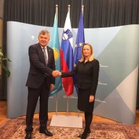 Kazakhstan, Slovenia discuss partnership in healthcare